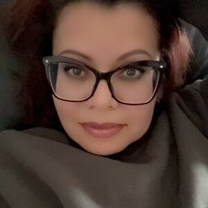 Meet your Posher, Leticia